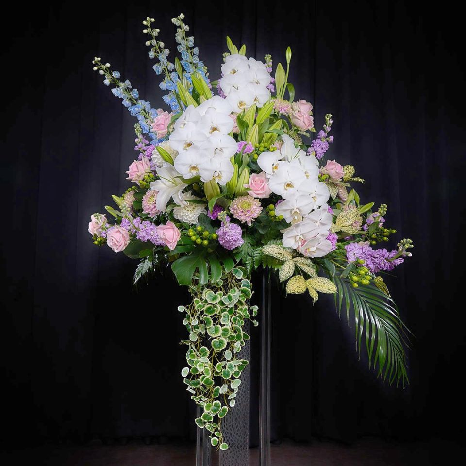 仙台市の花さいだんが提供しているモダンアレンジメントの写真